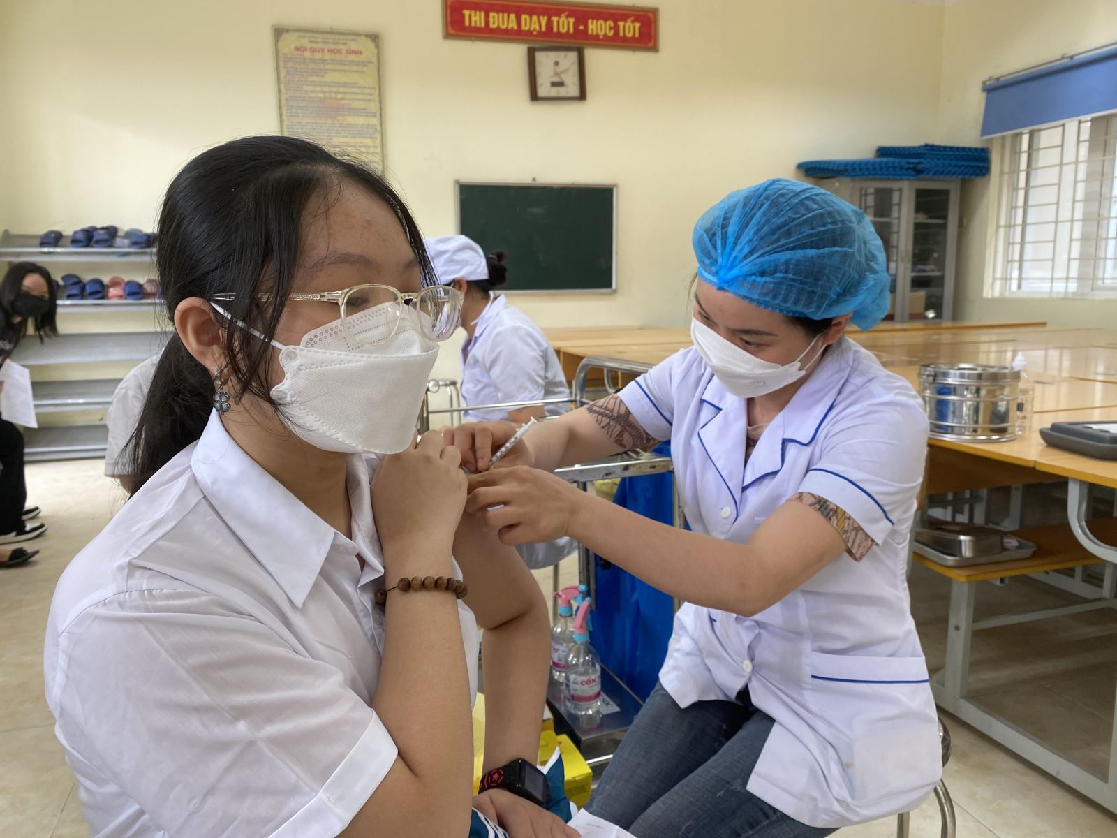 Đẩy nhanh tiêm vaccine phòng Covid-19 mũi 3, mũi 4 cho người từ 12 tuổi trở lên